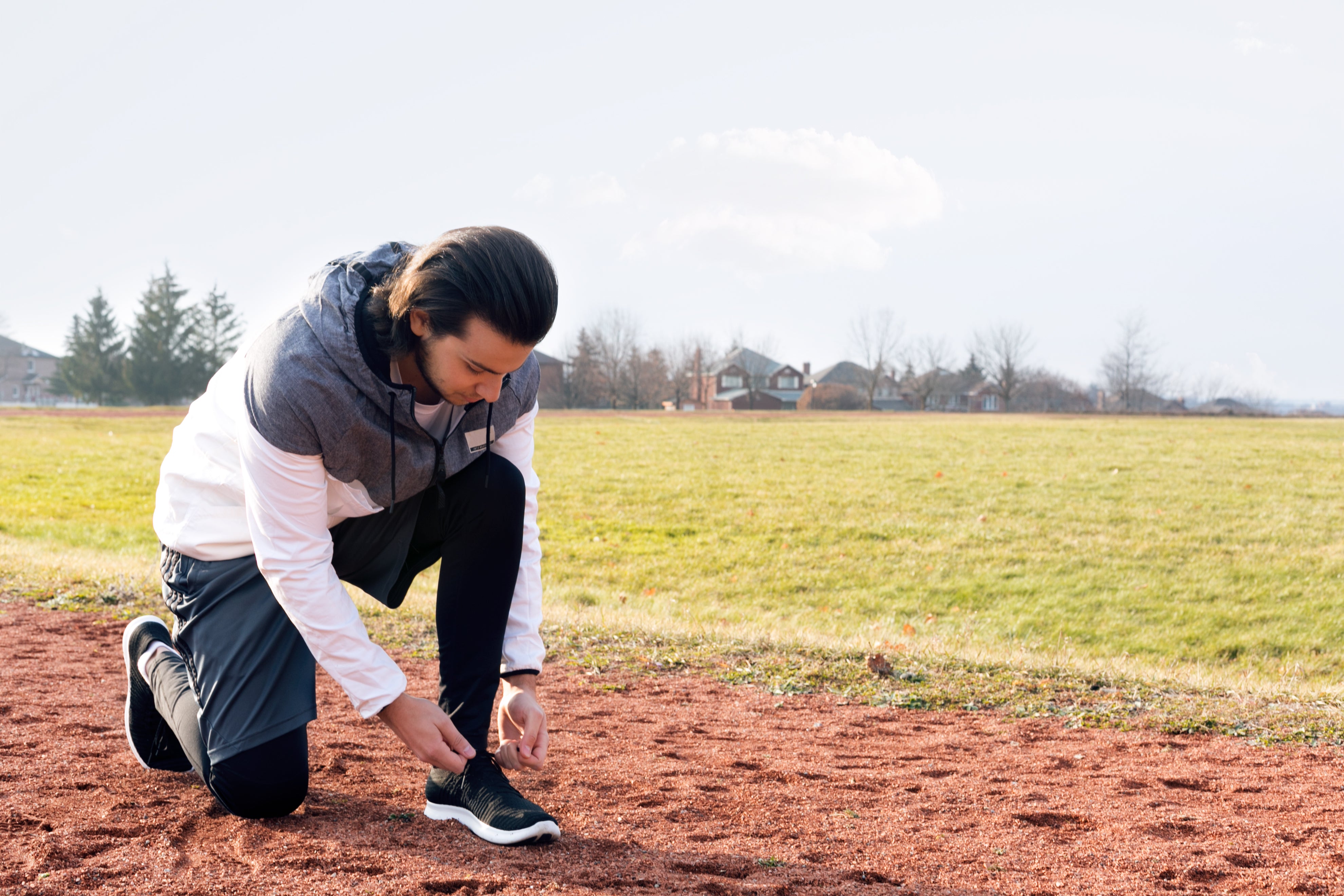 files/jogger-prepares-footwear.jpg